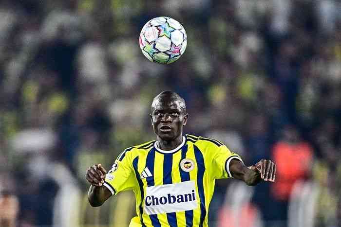 Ribut Usai Lyon Vs Fenerbahce, N'Golo Kante Pilih Tetap Tenang