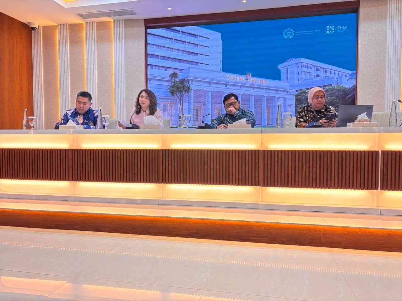 Jelang CSD RI-RRT Kemlu Belum Buka Detail Isu Natuna dan Latihan Militer