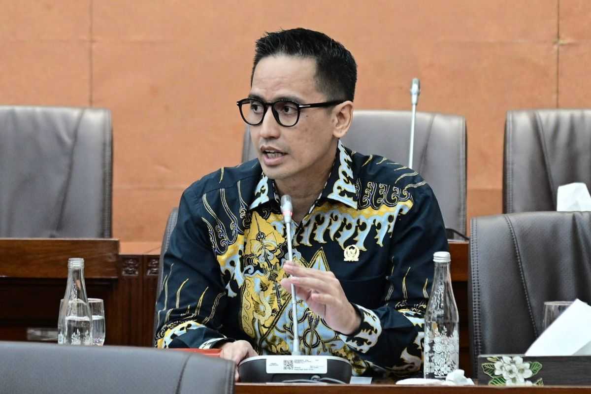 DPR Dorong Danantara Evaluasi Seluruh BUMN Usai Temuan Dugaan Masalah Tata Kelola di PT Pos Indonesia