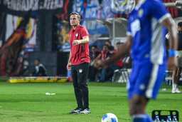 Igor Tolic Masih Beradaptasi, Bayang-Bayang Kesuksesan Bojan Hodak Warnai Persib Bandung