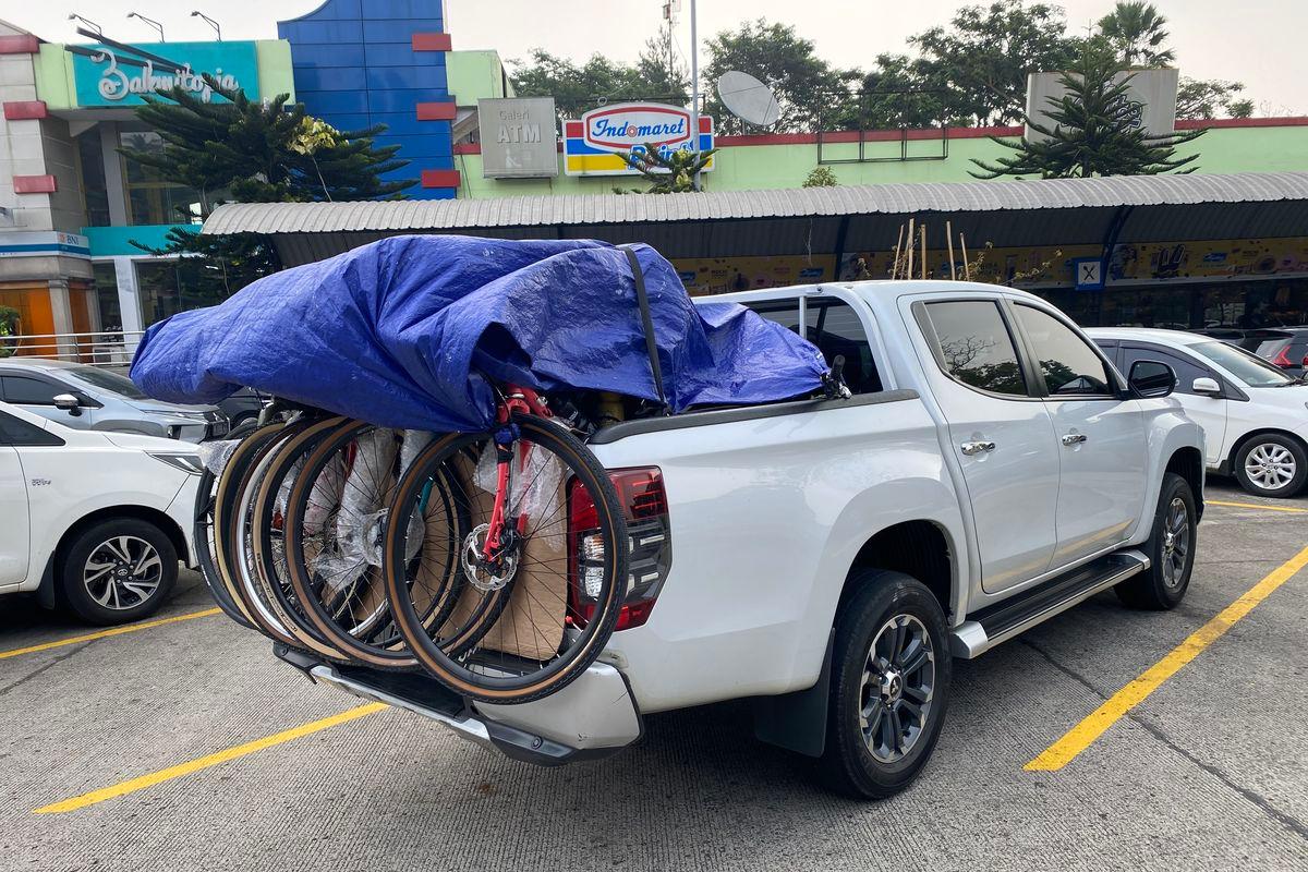 Ketangguhan Double Cabin Menarik Minat Penggemar Otomotif