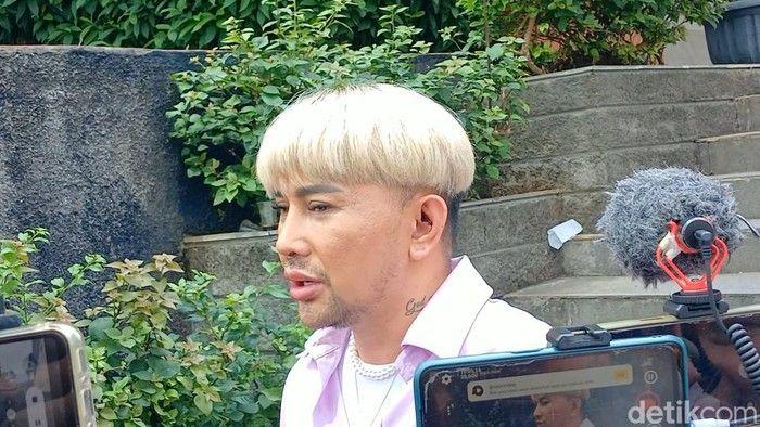 Caren Delano Jalani Operasi Hidung demi Pernapasan yang Lebih Baik