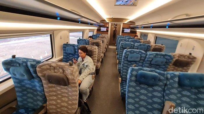 Menelusuri Interior Kelas Penumpang Kereta Cepat Jakarta-Bandung