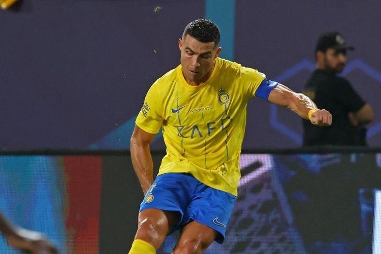Ronaldo Cetak Gol, Tendangan Bebasnya Bikin Kamerawan Teringat