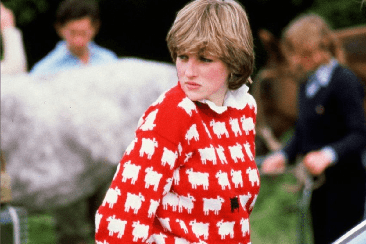 Laku Dilelang Sweater Rajut Putri Diana yang Terjual dengan Harga Fantastis