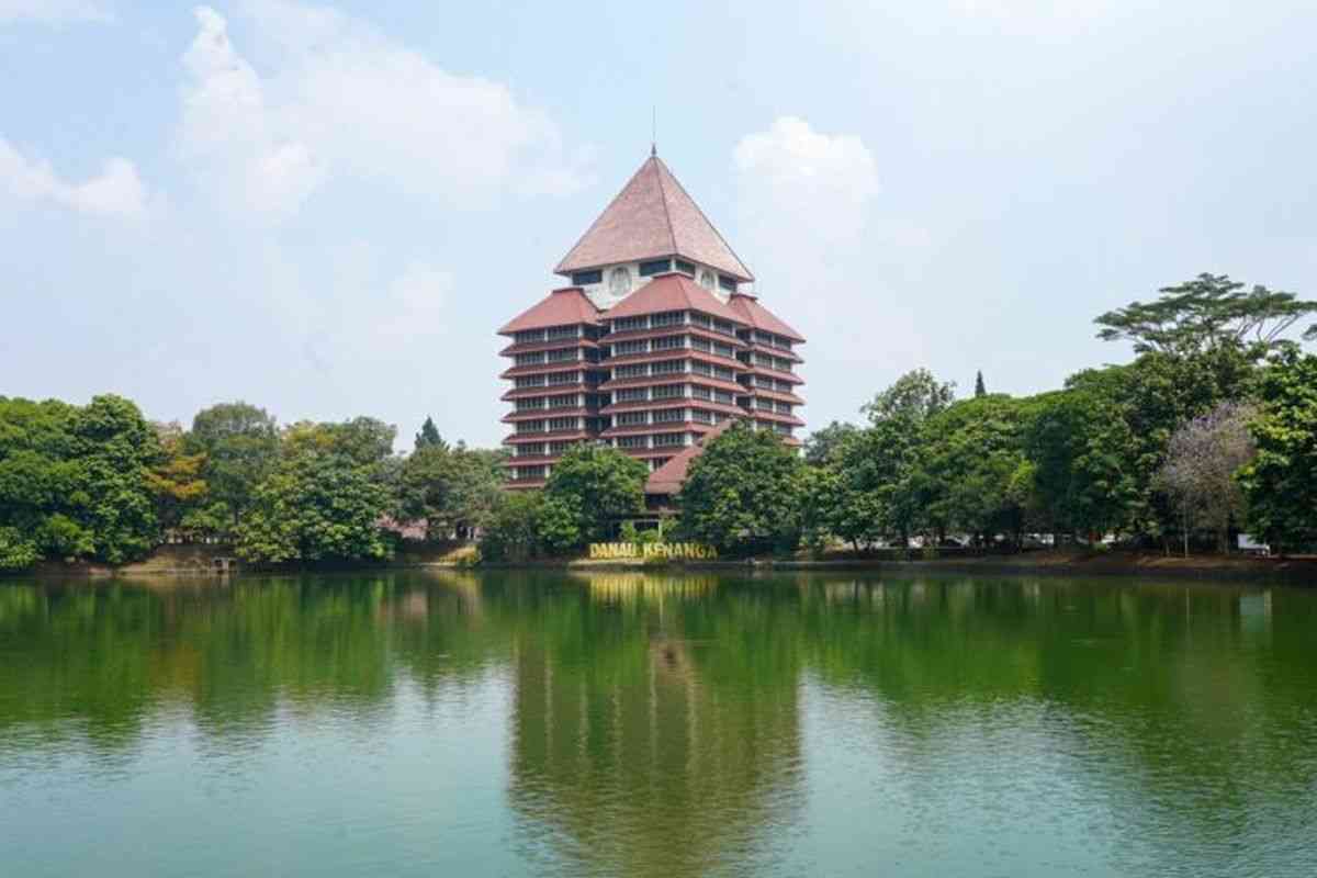 Dampak Kebijakan Bebas Biaya Kuliah Perguruan Tinggi Negeri Terhadap Keberlangsungan Kampus Swasta