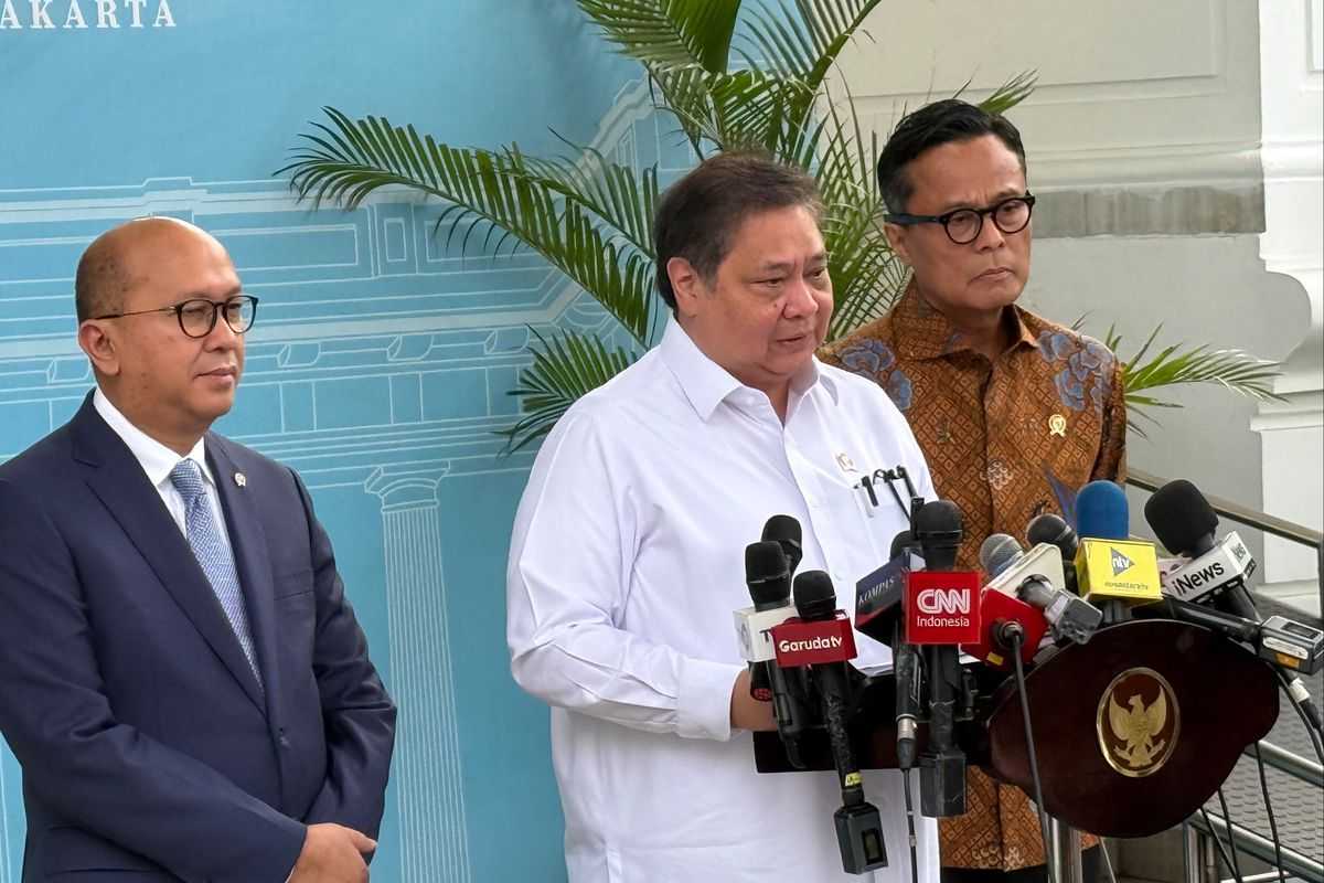 Prabowo Perintahkan Perkuat Industri Tekstil dan Tertibkan Impor Kiloan