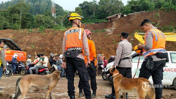 4 Jasad Guru TK Korban Longsor Gempa Cianjur Ditemukan di Dekat Sungai, Ada yang Sedang Peluk Anak