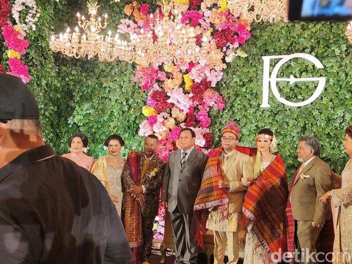 Dermaga Elit Hadiri Pernikahan Anak Hotman Paris di Jakarta Utara
