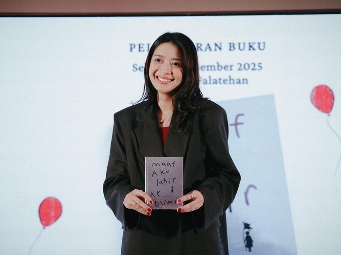 marchella-fp-terbitkan-buku-baru-maaf-aku-lahir-ke-bumi-1765323321737_43.jpeg