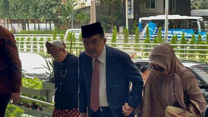 putra-dari-politikus-pan-hatta-rajasa-rasyid-rajasa-menikahi-cucu-dari-wakil-presiden-ke-10-dan-ke-12-jusuf-kalla-tamara-kalla-1_169.jpeg