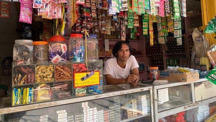 Warung Madura Tetap Berdiri di Tengah Dominasi Minimarket Besar